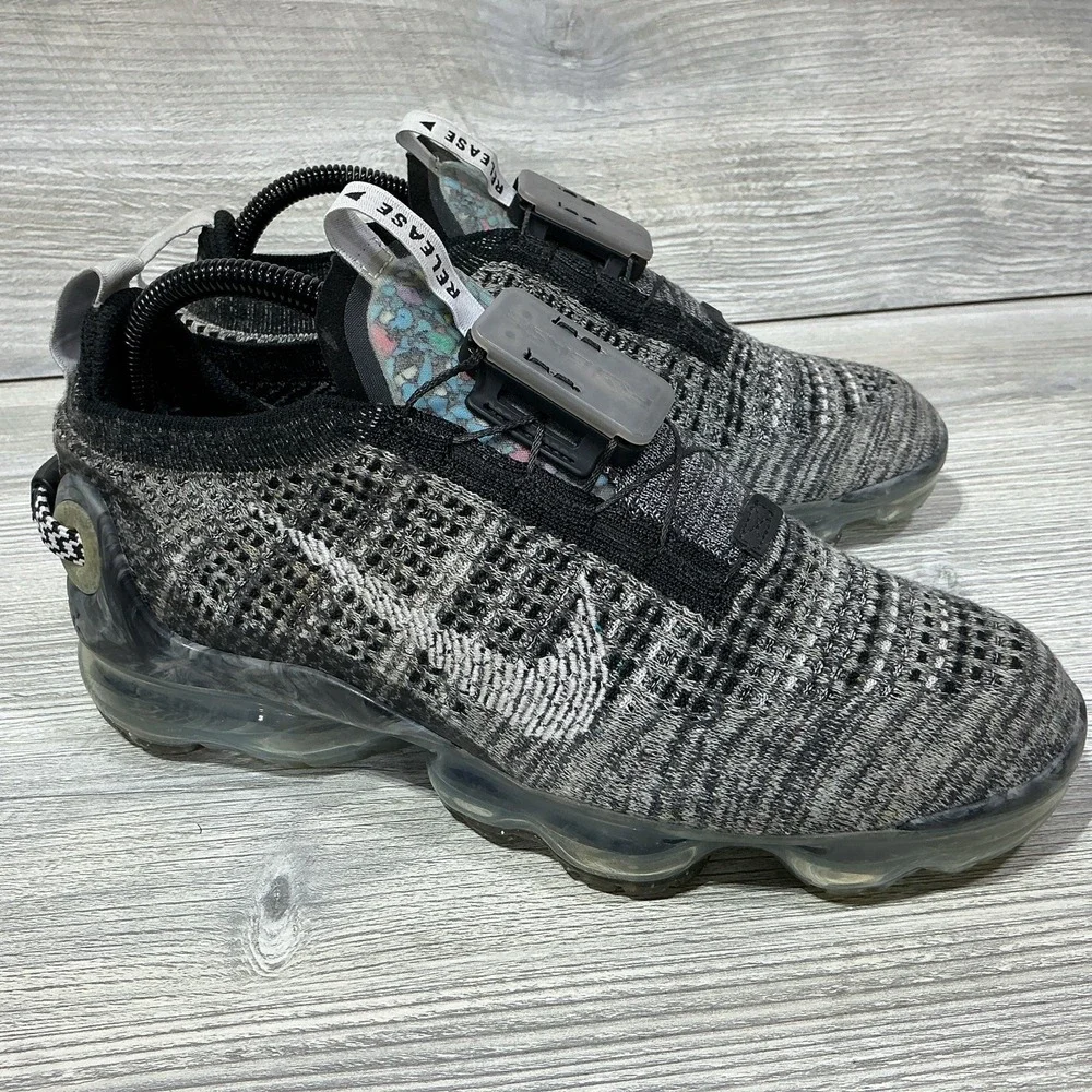 Nike Air Vapormax Oreo Fly Knit 2020 Shoes Womens Size 8.5 Sneakers Gray Running
